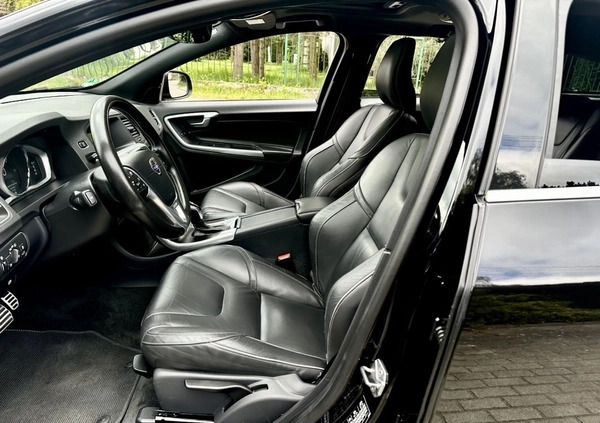 Volvo V60 cena 77900 przebieg: 202762, rok produkcji 2018 z Sztum małe 781
